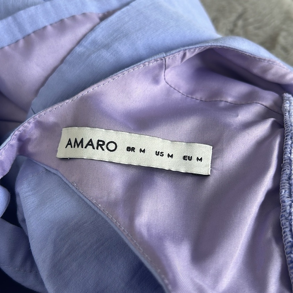 Amaro Keyhole Back Top - Picture 9 of 10